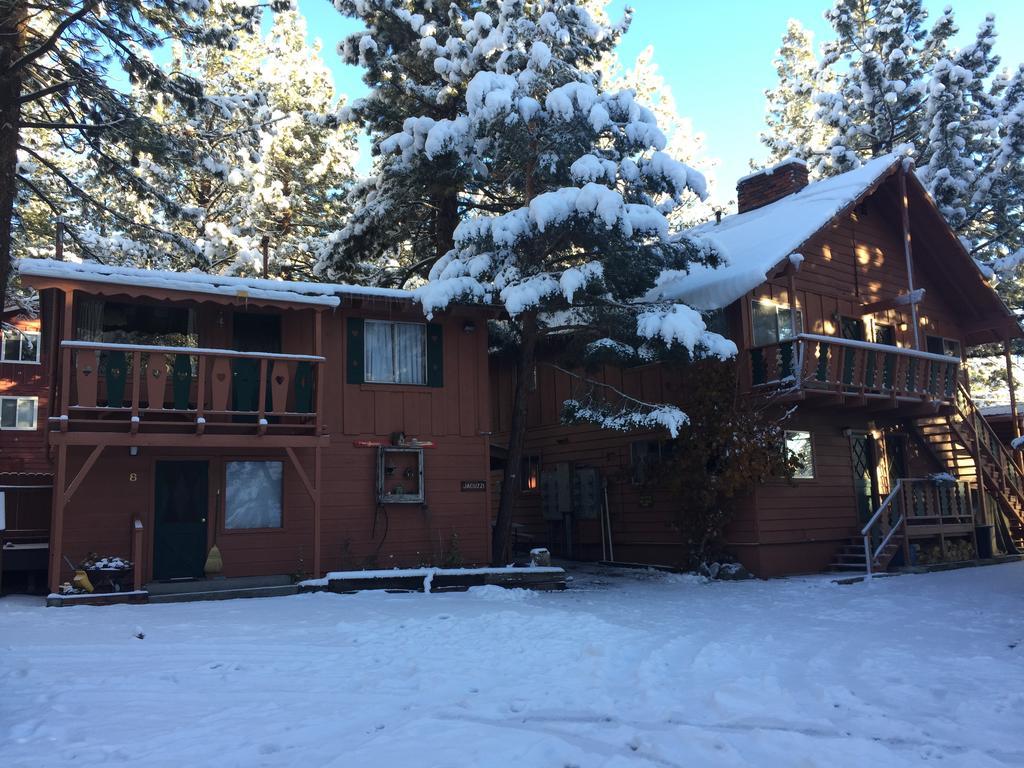马姆莫斯湖雪绒花旅馆别墅 外观 照片